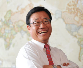[월요논단]꿈의 용광로, 정부가 불 지필 때