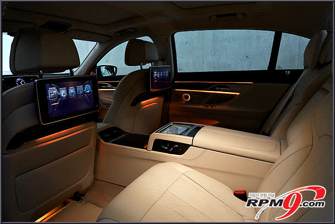 BMW 750Li 인테리어