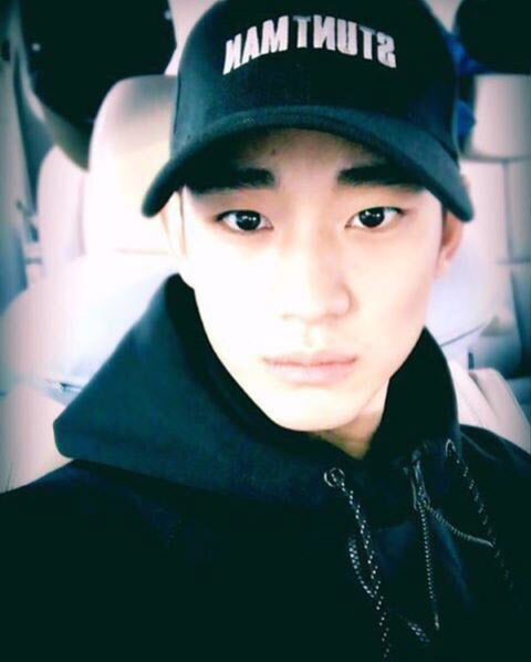 리얼 
출처:/ 김수현 SNS