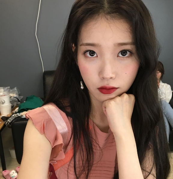 출처:/ 아이유 SNS