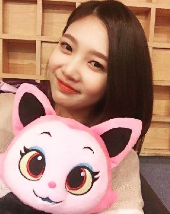 레드벨벳 조이, 상큼 폭발 '뭐가 인형이지?'