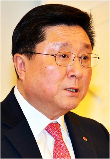 韩国LG Display副会长韩相范于2月20日在韩国首尔江南宫殿喜来登酒店表示：“目前仍在就向三星电子供应电视液晶显示器等相关方案进行协商”（图片来源：韩国《电子新闻》）