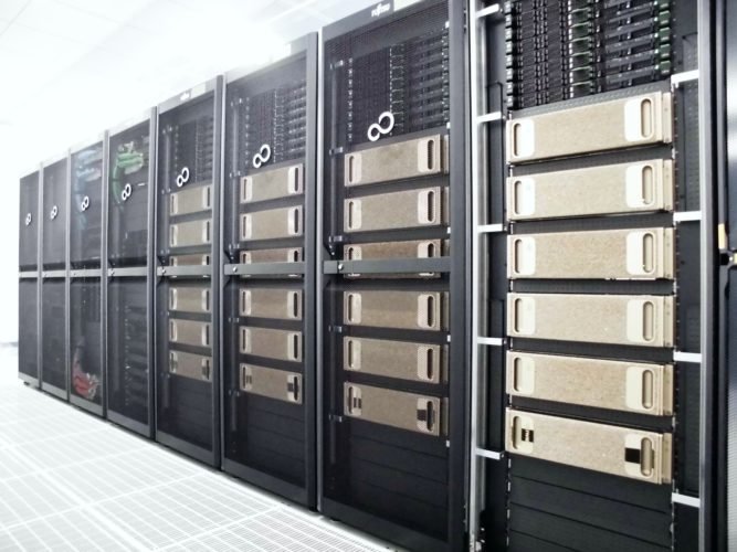 엔비디아의 DGX-1 AI 시스템 24대로 구동되는 이화학연구소(RIKEN)의 슈퍼컴퓨터