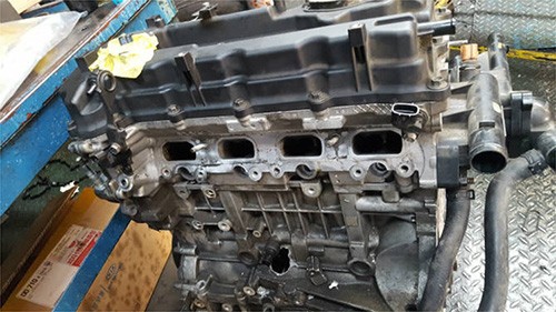 由于发动机连杆断裂而损坏的2010年款YF索纳塔2.4L车型（国内称第八代索纳塔）theda二代发动机