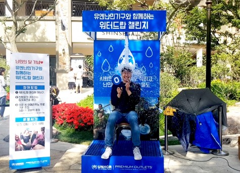 신세계사이먼 파주 프리미엄 아울렛은 오는 7월 30일까지 썸머 쇼캉스 페스티벌 ‘물 좋은 파티’를 개최한다고 밝혔다. 워터드랍 캘린지. 사진=신세계사이먼 제공