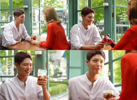 130여년의 역사를 자랑하는 코카콜라가 9월부터 전 제품을 레드 컬러로 통일하는 전면적인 패키지 리뉴얼을 단행하고 박보검을 모델로 한 마케팅에 돌입한다. 사진=코카콜라 제공