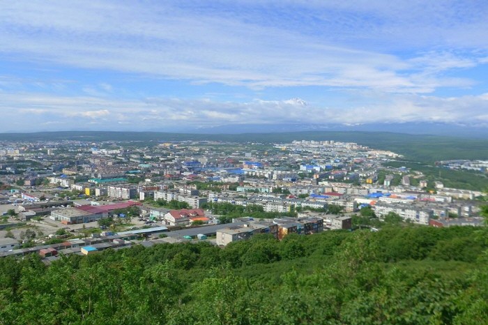 산중턱에서 보는 시내