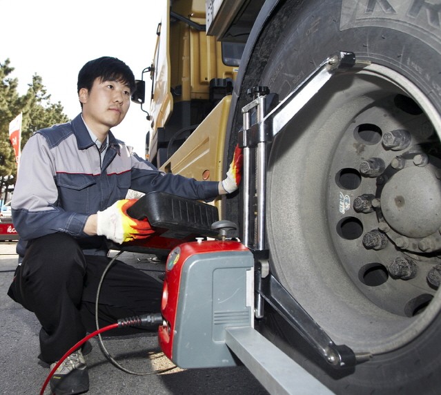금호타이어, 트럭버스용 타이어 안전점검 캠페인 실시