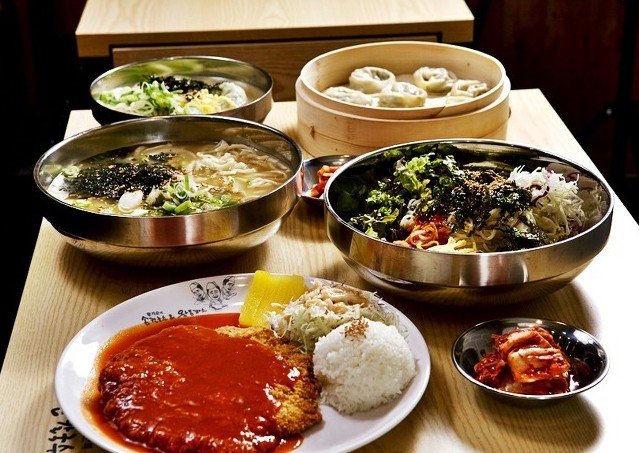 ‘황기순의 칼국수&왕돈까스’, 무인발급기 도입으로 효율적 운영 가능한 시스템 구축