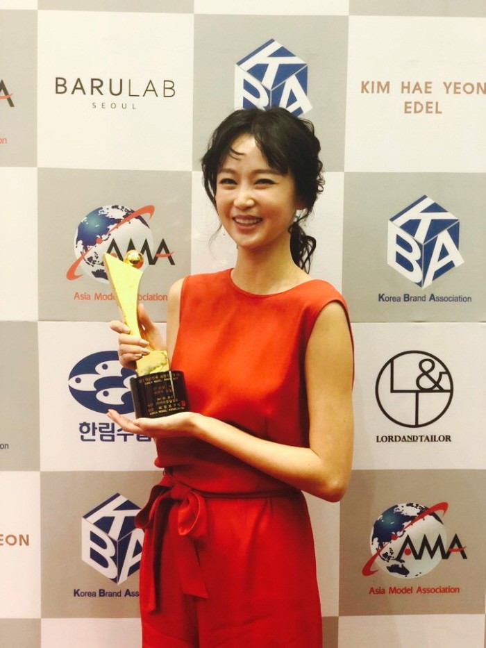 스타모델엔터테인먼트 이미지