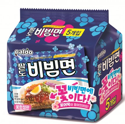 종합식품기업 ‘팔도’는 올해 비빔면 시장 선점을 위해 봄맞이 한정판 ‘봄꽃 비빔면’을 선보였다. 사진=팔도 제공