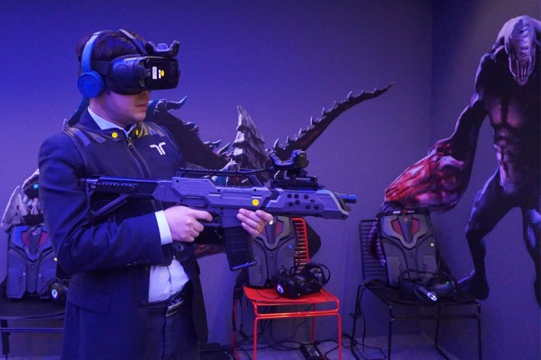사진 = 스페셜포스VR 장비 착용 모습
