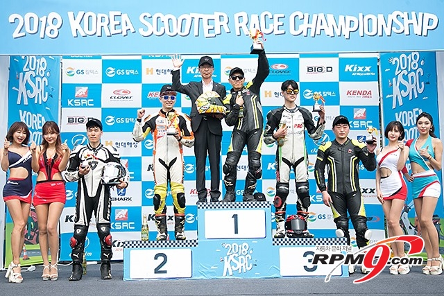 2018 코리아 스쿠터 레이스 챔피언십 1전 VN/VT 전 우승 신동민, 2위 김형철, 3위 이영준 선수 (사진 황재원 기자)