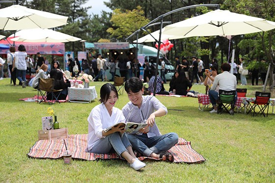 ▲ YT연구소가 온라인 투표 결과를 밝힌 ‘전국 캠퍼스 소풍 명소’ 화면 캡쳐 사진
