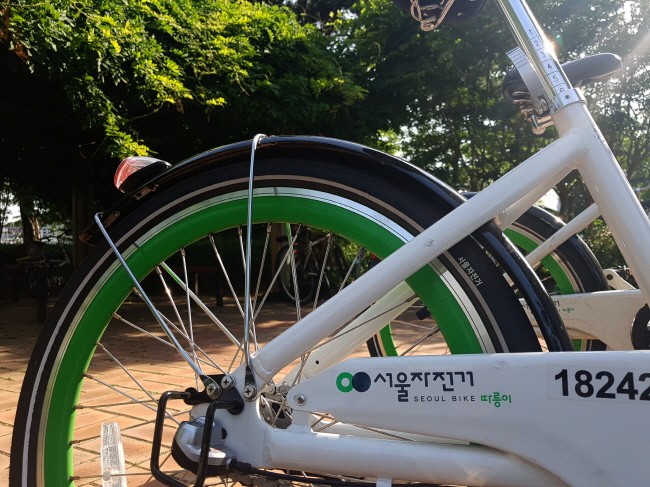 서울자전거 따릉이가 한강을 더욱 가깝게 만들고 있다