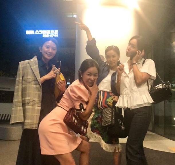 고소영X김희애X이혜영, 미모 자랑하는 여배우 모임