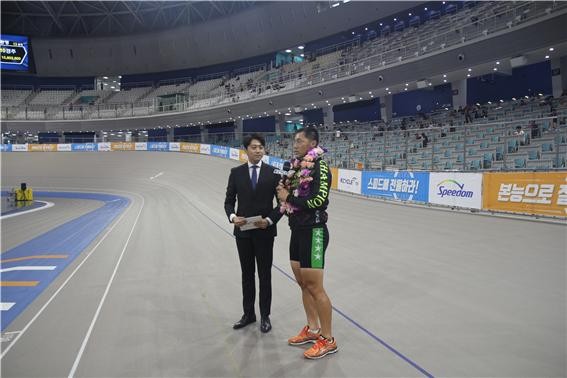 선행 300승 달성 장보규 선수