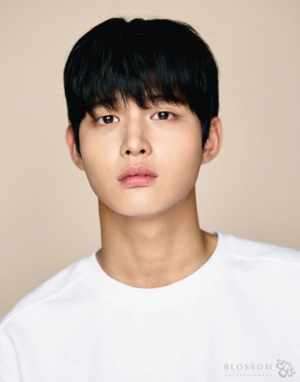 여배우 성추행 혐의 이서원, 첫 공판서 심신미약 주장+협박 혐의 추가 (종합)