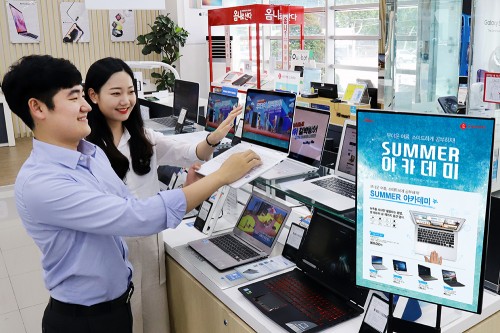 롯데하이마트가 7월 20일부터 8월 31일까지 총 300억원 규모의 ‘썸머 아카데미 PC 페스티벌’을 진행한다. 사진=롯데하이마트 제공