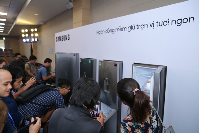 이날 행사에는 동남아의 주요 거래선, 미디어 등 100여명이 참석해 신제품에 관심을 나타냈다.