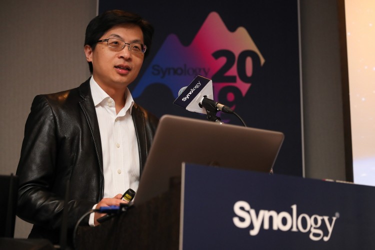 시놀로지의 CEO 데렌 루