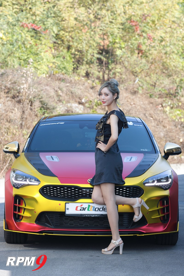 레이싱모델 박초이, 카모드 포토데이에서 올림 머리 포즈