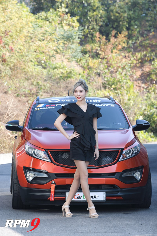 레이싱모델 박초이, 카모드 포토데이에서 올림 머리 포즈