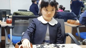 {htmlspecialchars(나카무라 스미레는 누구? 10살에 프로 입단 '한국서 공부' )}