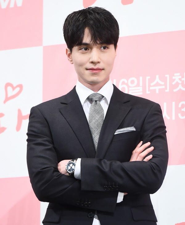 이동욱, '진심이 닿다' 제작발표회서 빛나는 비주얼+심쿵 미소… '여심 저격'
