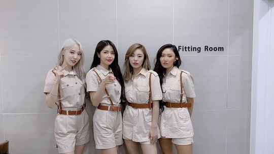 사진=마마무 인스타그램