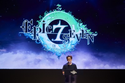 스마일게이트 메가포트 권익훈 본부장이 환영사를 하고 있다. 사진=스마일게이트.