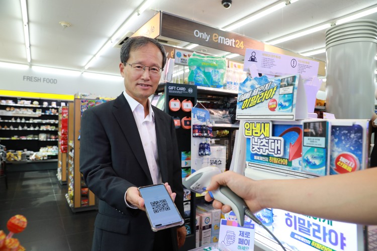 제로페이 챌린지에 참여한 김한영 공항철도 사장