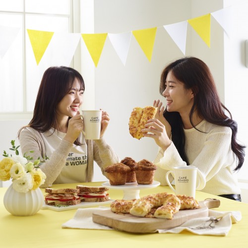 파리바게뜨는 가을을 맞아 오는 10월말까지 다양한 치즈 제품을 맛볼 수 있는 '2019 치즈 페어'를 연다.
