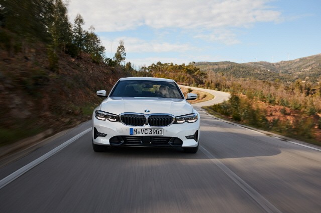 BMW 코리아, 가솔린 엔트리 모델 뉴 320i 공식 출시