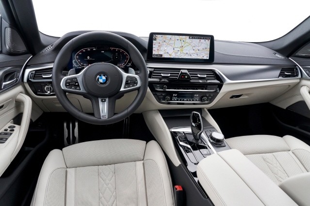 [비교시승] 벤츠 E350 vs BMW 540i, 당신의 선택은?