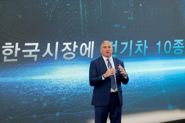 한국GM, 2025년까지 전기차 10종 선보인다