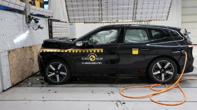 BMW iX, 유로 NCAP에서 최고 안전성 ‘입증’