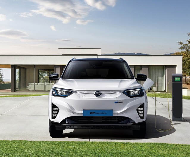 쌍용차, 첫 번째 전기 SUV ‘코란도 이모션’ 출시