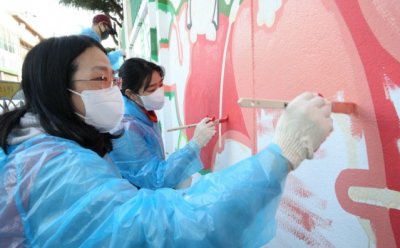 한국타이어, ‘가족과 함께하는 벽화 그리기’ 봉사활동