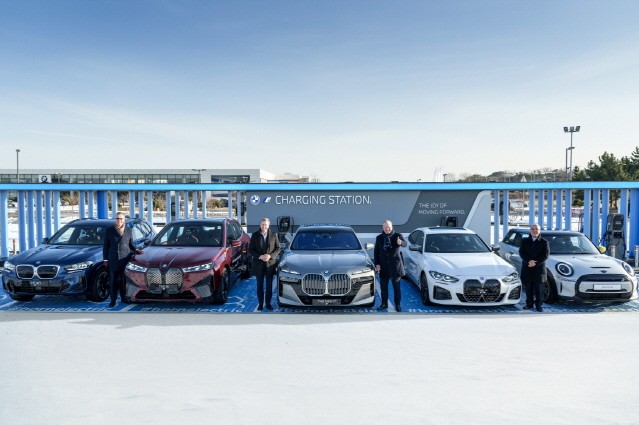 BMW 코리아, 드라이빙 센터에 국내 최대 규모 충전시설 열어