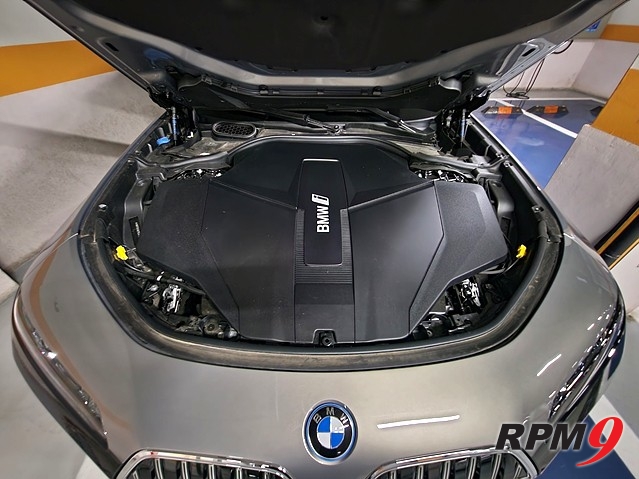 [비교 시승기] BMW i7 vs 테슬라 모델 S, 당신의 선택은?