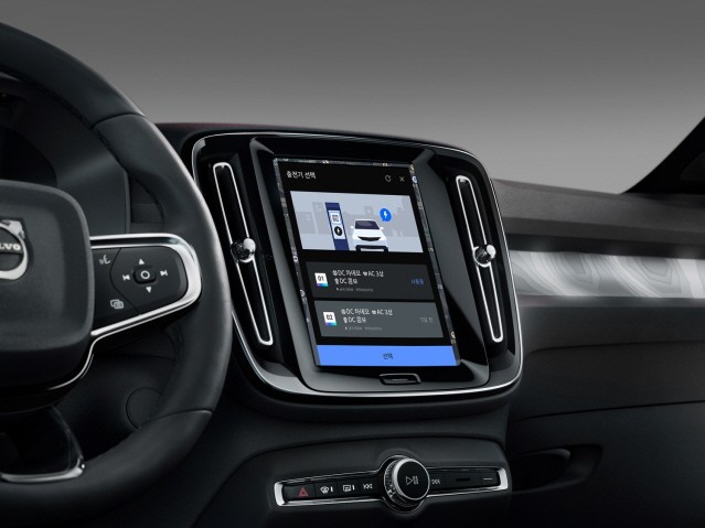 볼보자동차, 고성능 전기 SUV ‘C40 리차지’ 2024년식 모델 출시 
