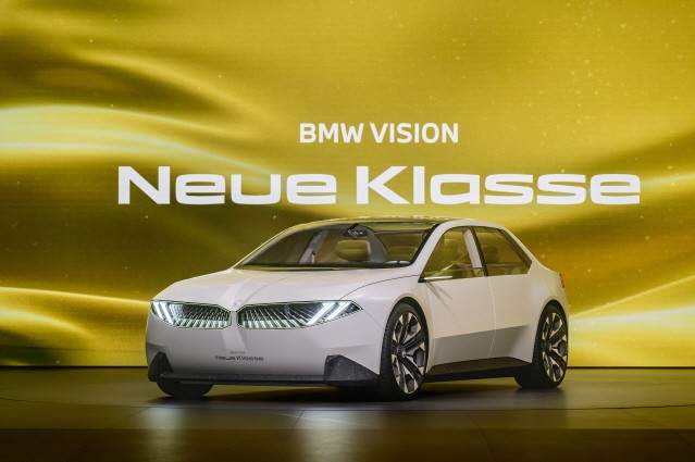BMW, IAA 2023에서 ‘비전 노이어 클라쎄’ 첫 공개