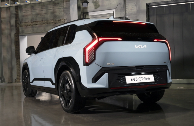 기아, 전용 콤팩트 SUV EV3 공개…전기차 대중화 선도 선언