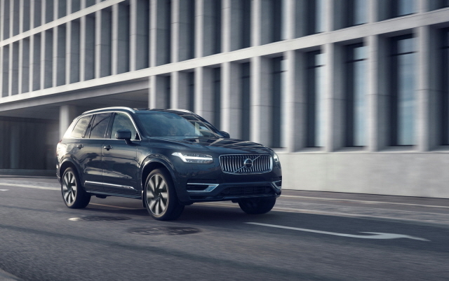 볼보자동차 XC90, 미국 IIHS 충돌 안전 테스트 최고 등급 획득