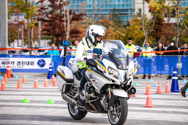 BMW 모토라드, '경찰 대형오토바이 경진대회'에 모터사이클 정비 지원