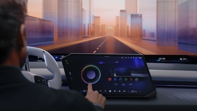 BMW, CES 2025서 최신 'BMW 파노라믹 iDrive' 전 세계 최초 공개