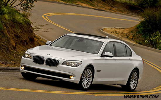 미국에 낯선 6기통 7시리즈, BMW 740i