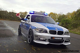 <a target="_blank" href="/news/articleView.html?idxno=5116">▲ BMW 1시리즈 경찰 튜닝카</a>