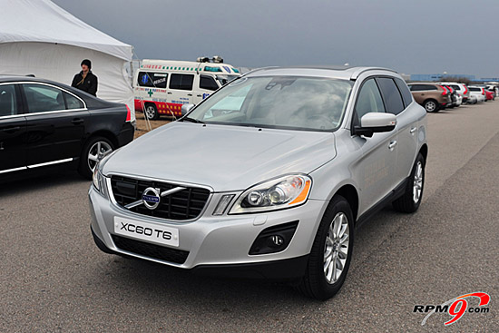 볼보 XC60 T6 / D5 SE